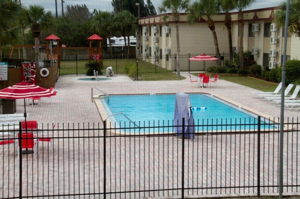 Space Coast Hotel Titusville-Kennedy Space Center Exterior foto